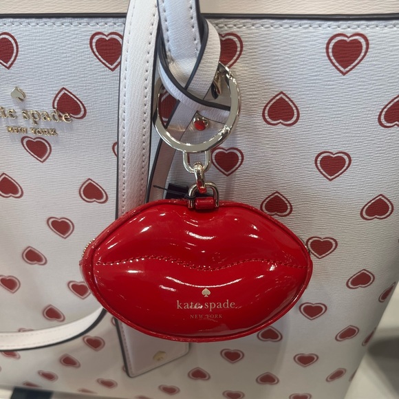 Kate Spade Mwah 3D Lips Coin Purse Keychain - Limited Edition KF458 - Picture 3 of 7